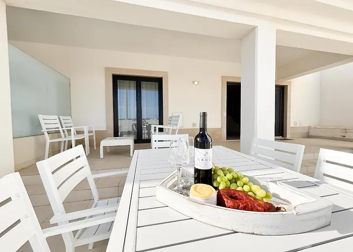 Janelas Da Baía - By Sch * São Martinho do Porto