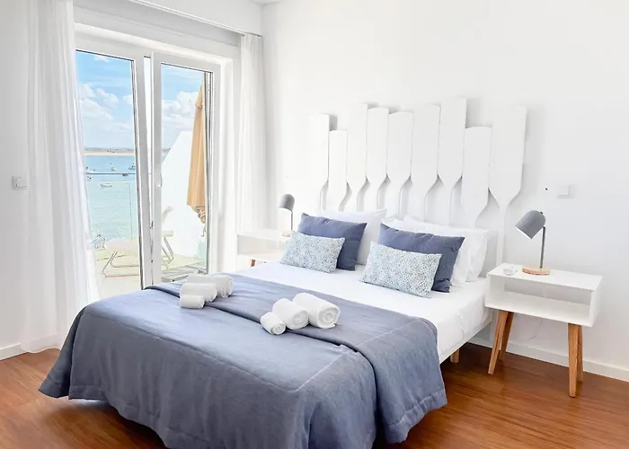 Janelas Da Baía - By Sch